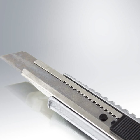 75szt. Nożyk Do Tapet 18mm Aluminiowy Łamane Ostrze