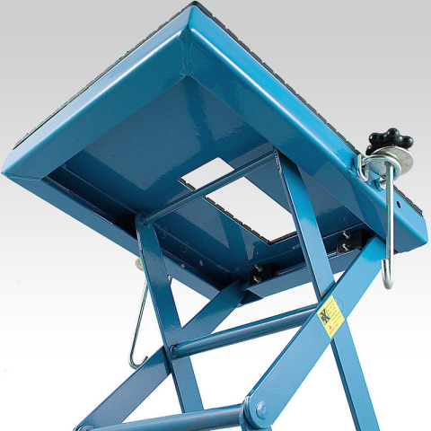 Podnośnik HYDRAULICZNY Nożycowy 135 KG Podnośnik HYDRAULICZNY Nożycowy 135 KG